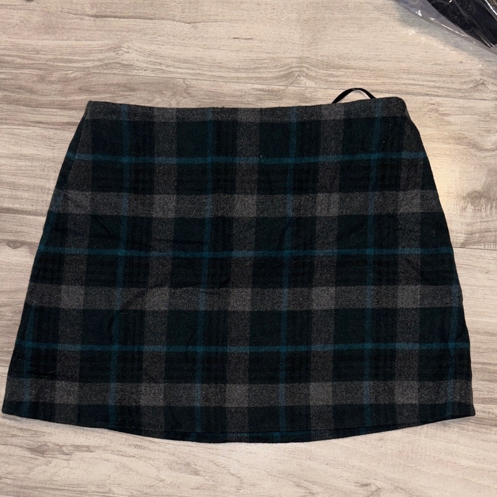 Uniqlo wool blend Plaid Black and Gray Women's Skirt